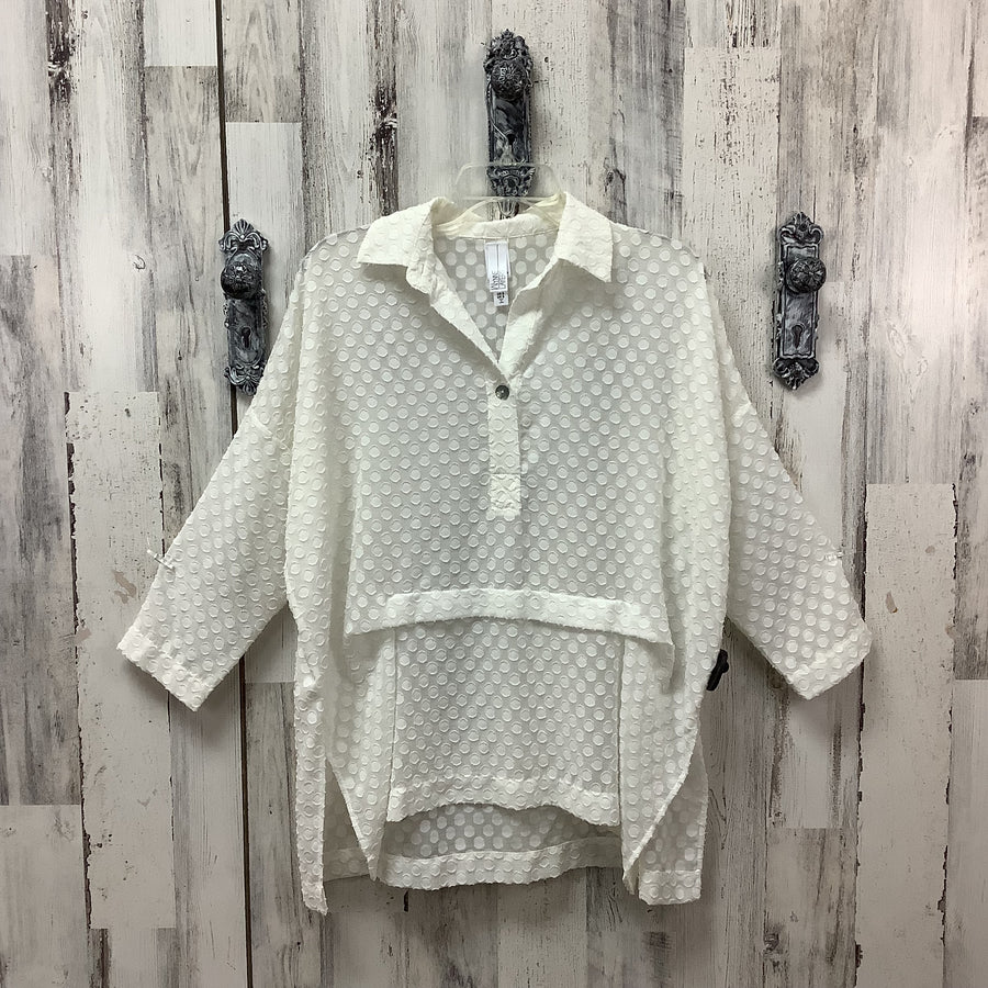 Wynne Layers Size Small Shirts & Blouses