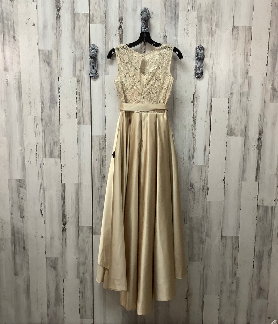 Size US 6 Small Gold High Low Lace Formal Prom Gown