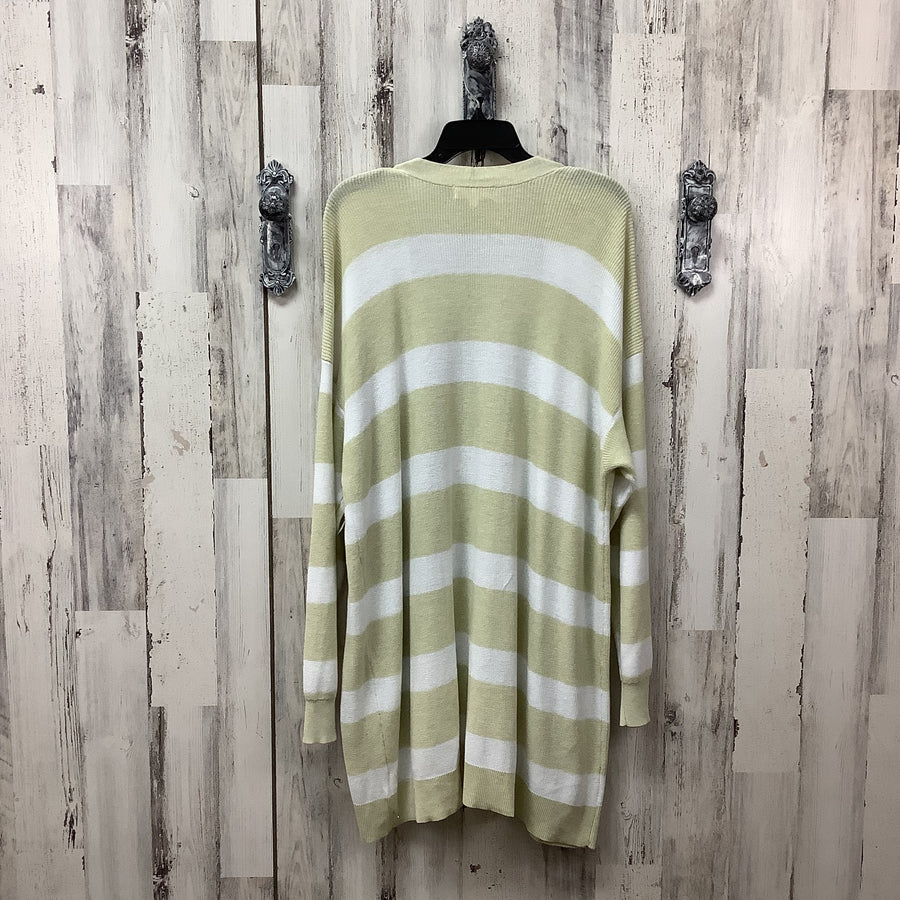 Daily Thread Size 2X Curvy Shrugs & Shawls