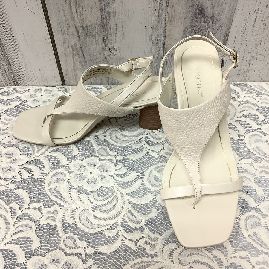 vionic Size 9 Heels