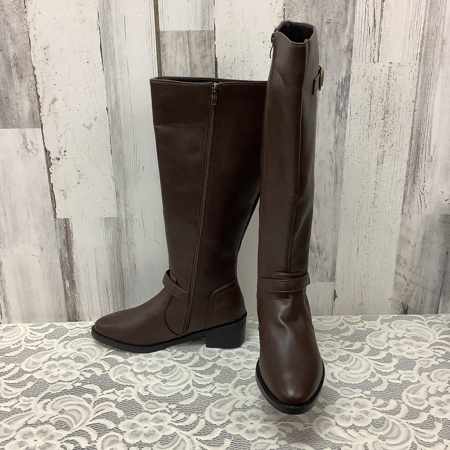 Unknown Size 6.5-7 Boots