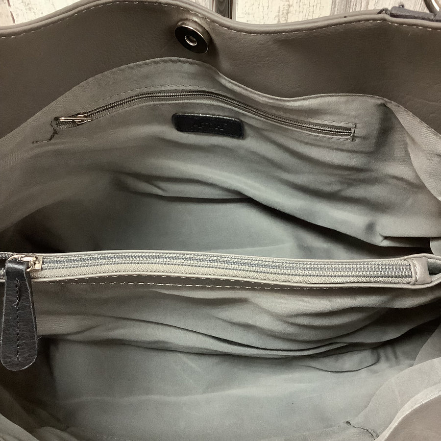 apt. 9 Size Large Shoulder Bags