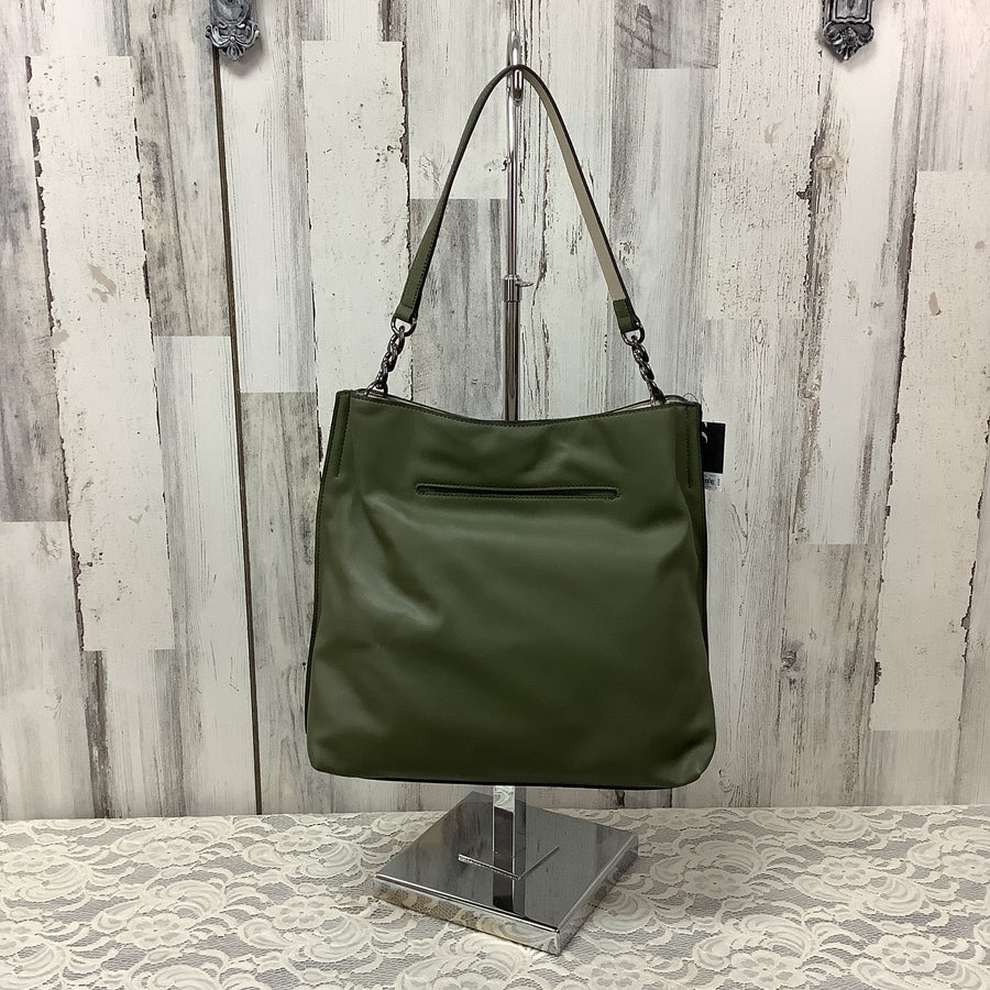 Vera Wang Size Large Handbags