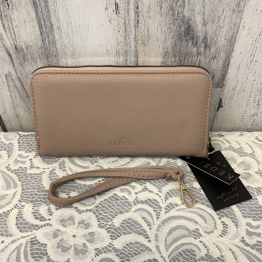 Kedzie Size Small Clutch