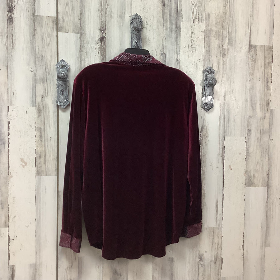 Graver Studio Size XL Curvy Shirts & Blouses