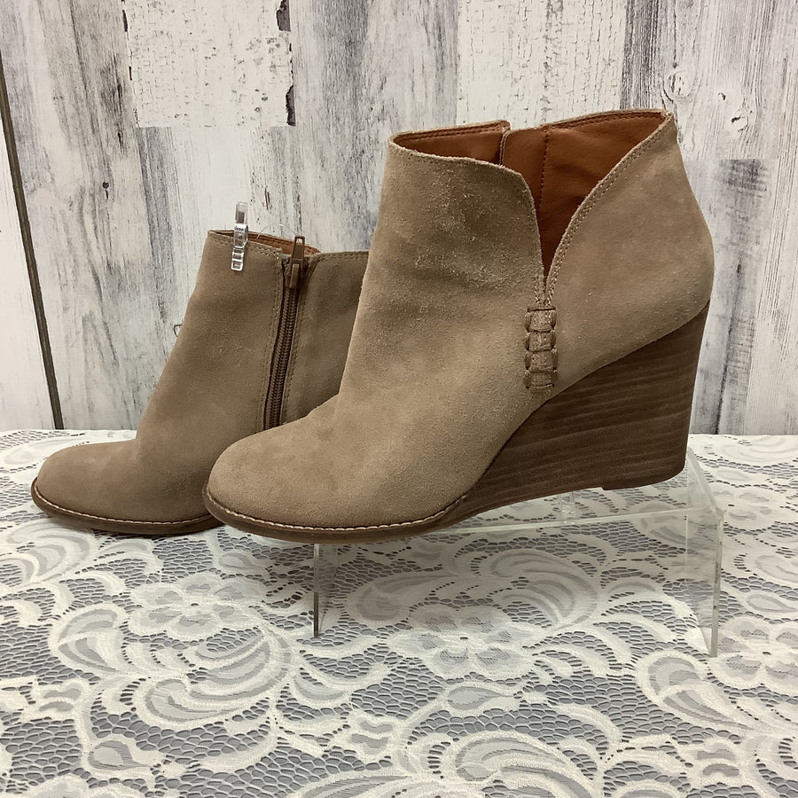 Lucky Brand Size 8 Boots