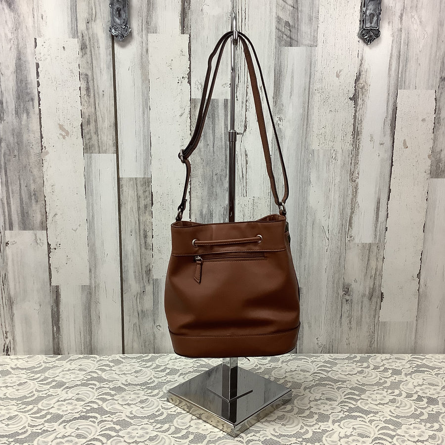 Chaps Size Med Shoulder Bags