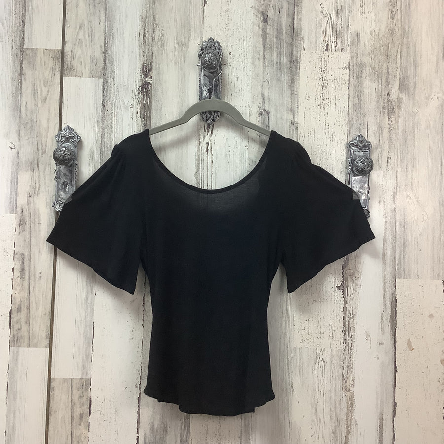 Bi Bi Size Med Shirts & Blouses