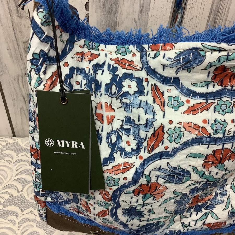 Myra Size Large Shoulder Bags