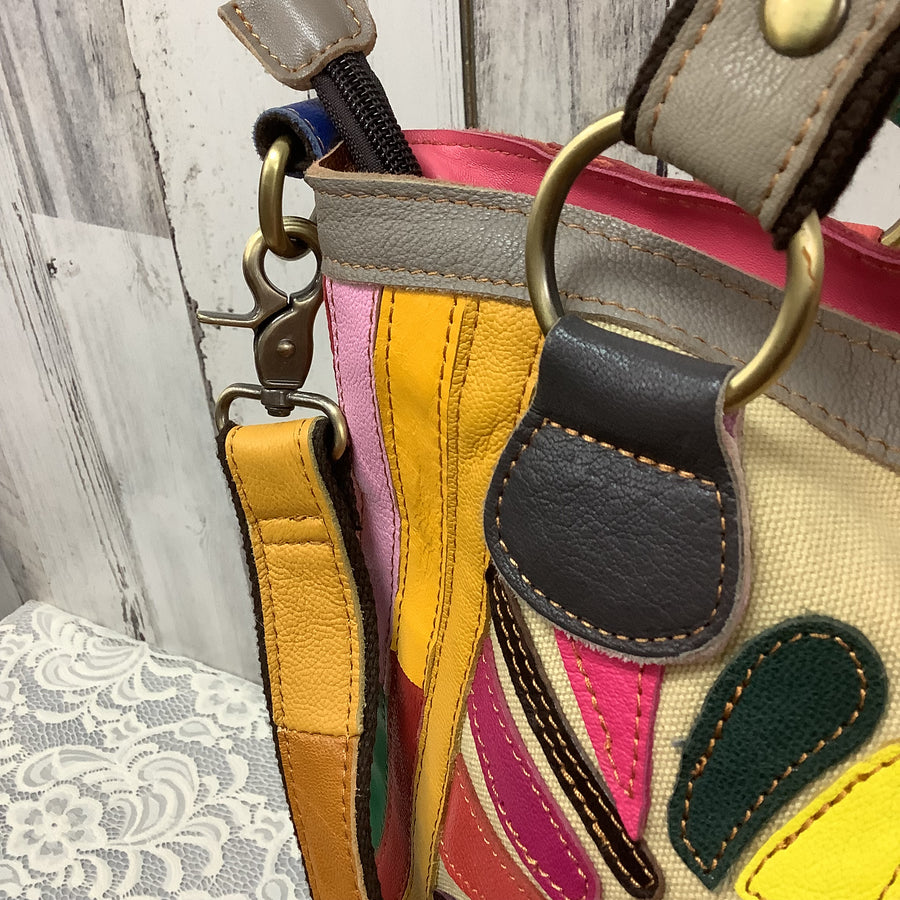 AmeriLeather Size XL Totes