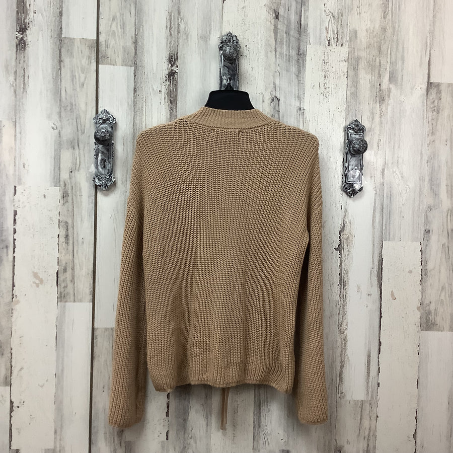 Almost Famous Size Med Junior Pullovers