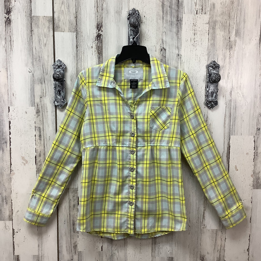 Oakley Size Med Shirts & Blouses