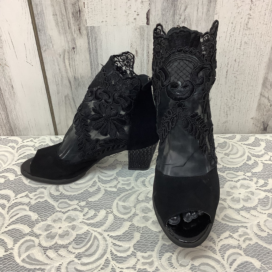 Unknown Size 7.5 Heels