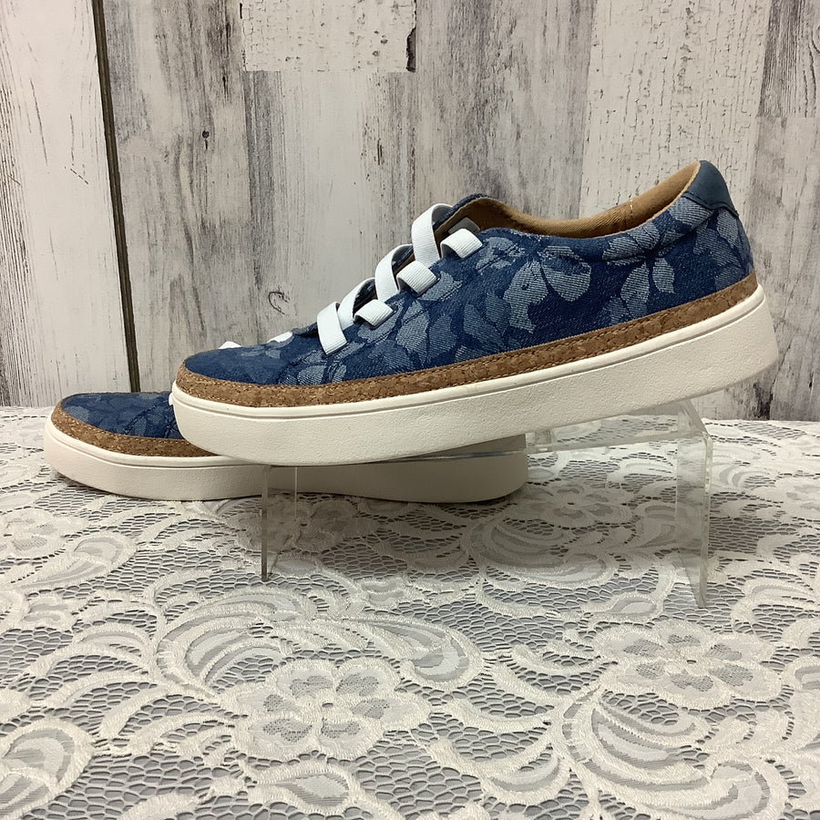 Revitalign Size 7 Sneakers