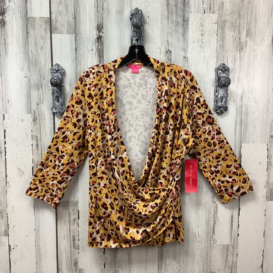 Sunny Leigh Size XL Curvy Shirts & Blouses
