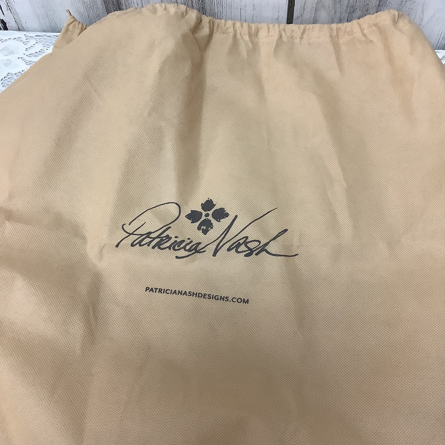 Patricia Nash Size Med Handbags
