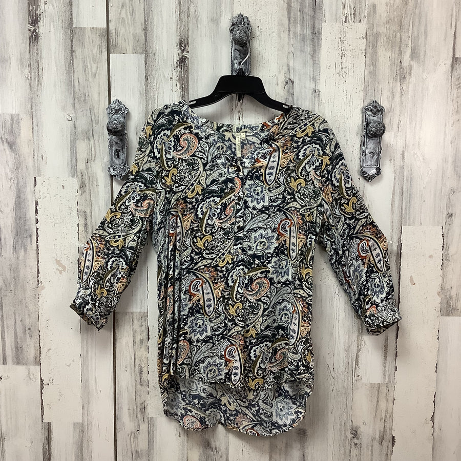 grand and green Size Med Shirts & Blouses